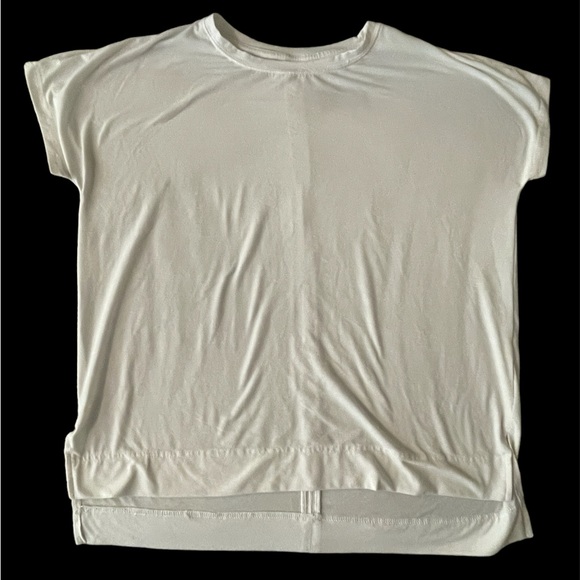 All In Motion White ShortSleeve V-Neck T-Shirt Size S - Picture 1 of 4